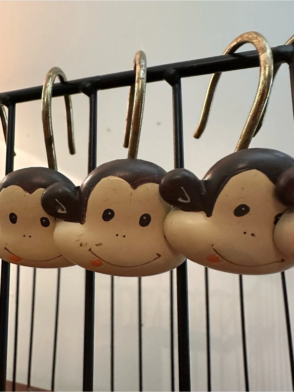 Monkey shower curtain rings - holders • bathroom